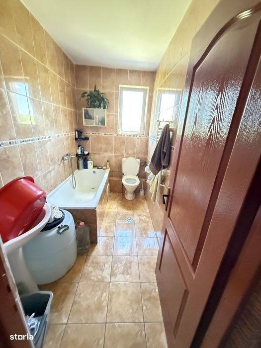 Apartament 3 camere , 69 MP, Parcare cu CF.
