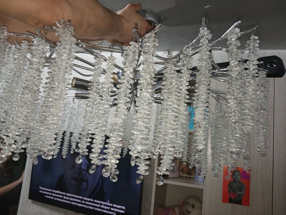 Продам люстру НОВАЯ 50000