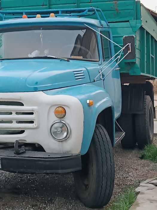 Zil sotiladi kvadrat