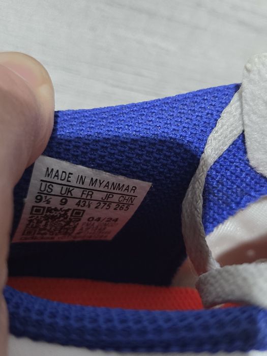 Adidasi fotbal/ teren sintetic