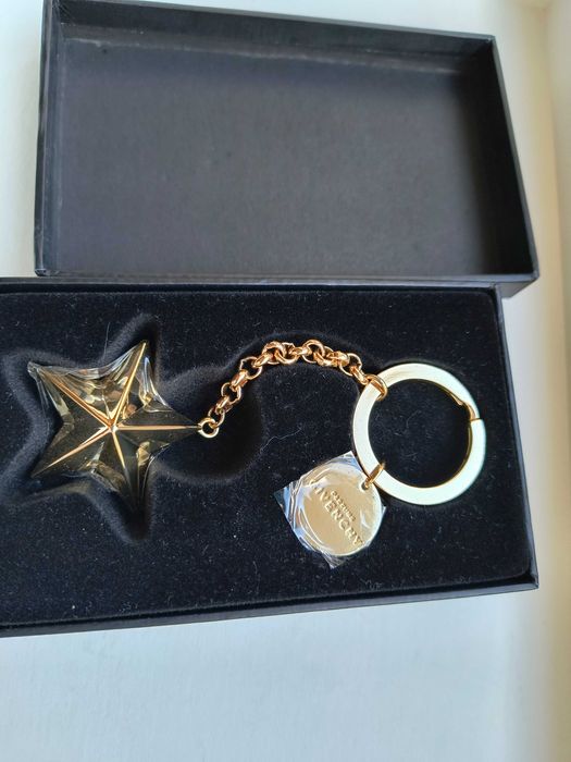 Ключодържател Givenchy със звезда