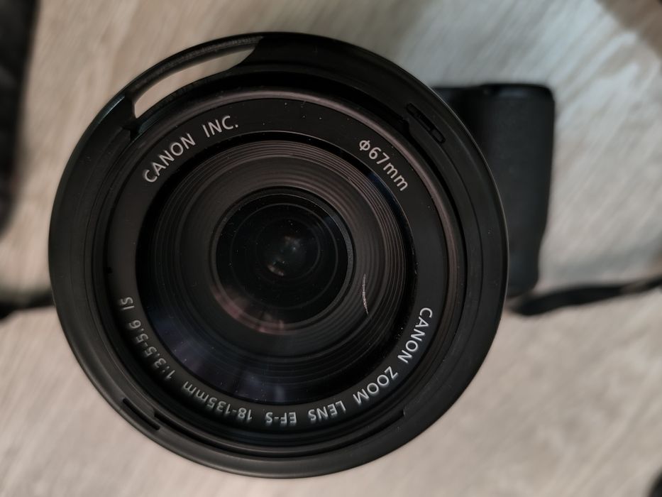 Фотоаппарат Canon 60D (18 МП), с объективом, вспышкой, аксессуарами