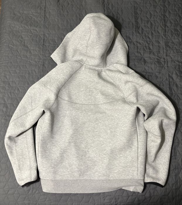 Nike tech fleece сив
