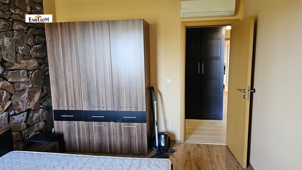 Продава се Тристаен апартамент в София, Витоша - 101 кв.м за 9 €/кв.м - Снимка #2