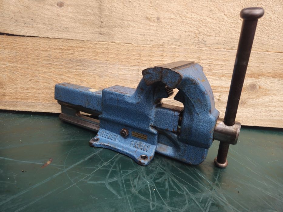 Menghină Heuer Front 135mm stare ca nouă