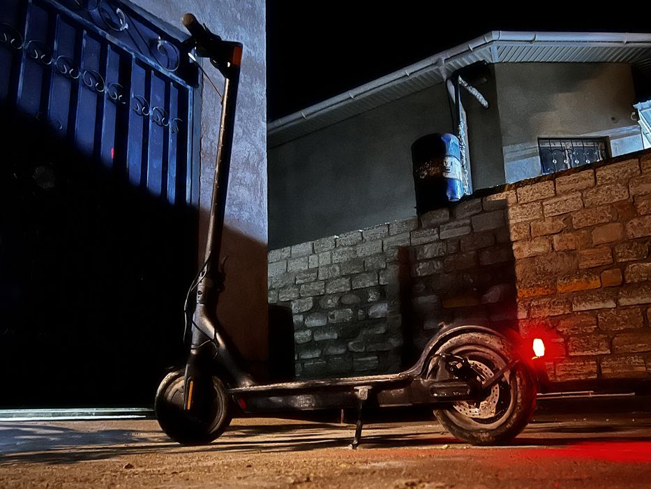 Mi Electric Scooters Essential