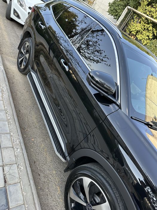 BYD song plus Flagship
