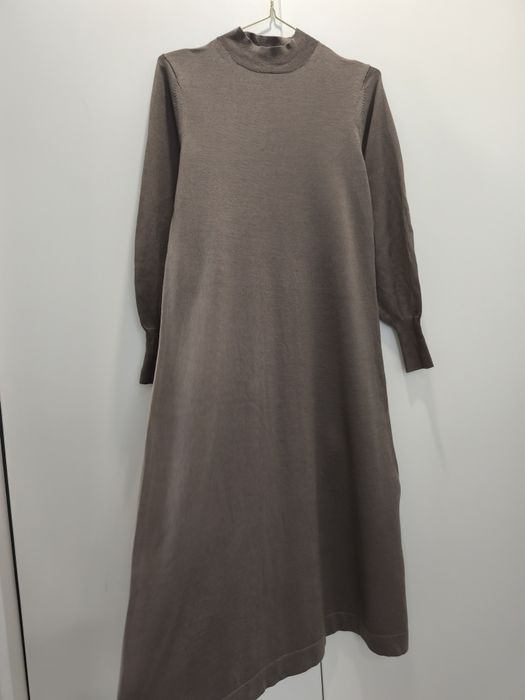 Uniqlo рокля вълна А-силует р-р С