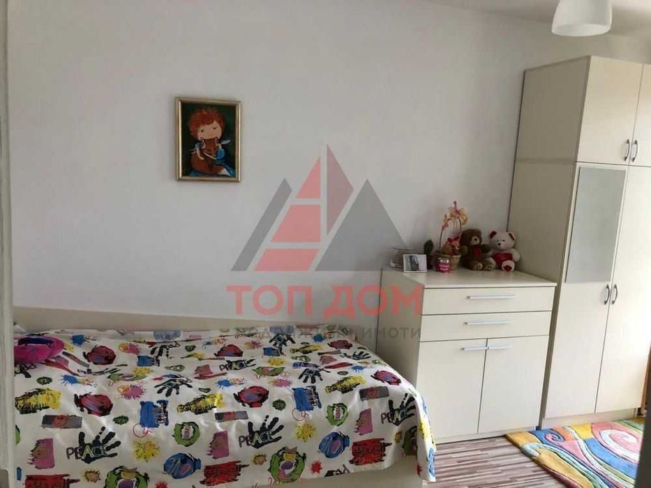 Дава се под наем Четиристаен апартамент в Варна, м-т Траката - 150 кв.м за 918 € - Снимка #9