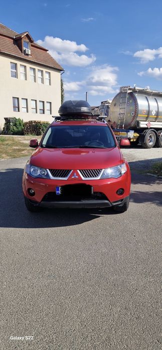 Mitsubshi Outlander 4 x 4