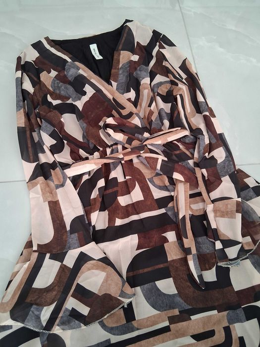 Красива Кафява рокля