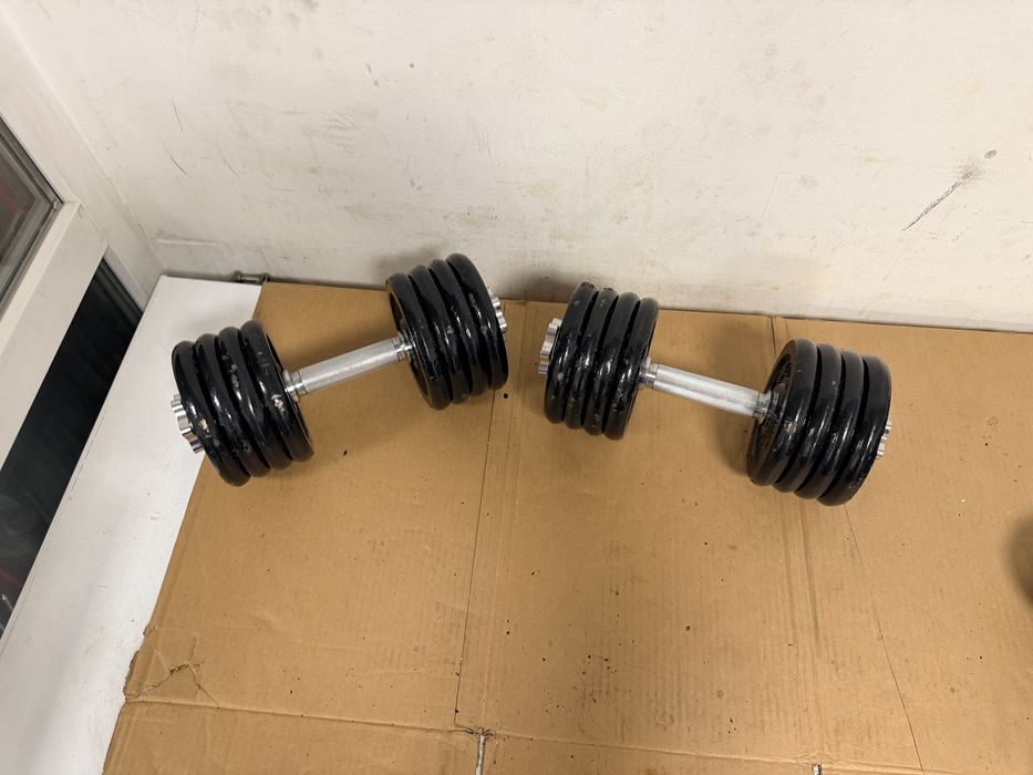 Gantere reglabile noi din fier seturi de 20 kg, 25 kg, 30 kg, 35 kg, 40 kg, 45 kg, 50 kg, 60 kg, 70 kg, 80 kg, 85 kg. 90 kg 100 kg noi pret 10 lei kg.