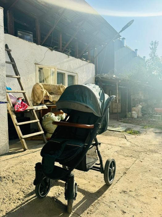 Детская коляска.