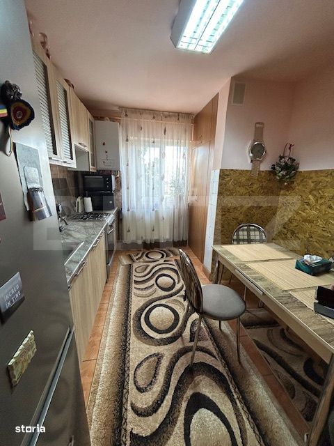 Apartament de vanzare, cu 3 camere, 2 balcoane, 67 mp, zona Observator
