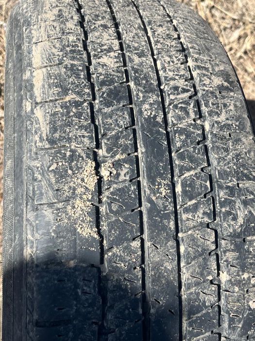 Продам шины в хорошем состоянии.