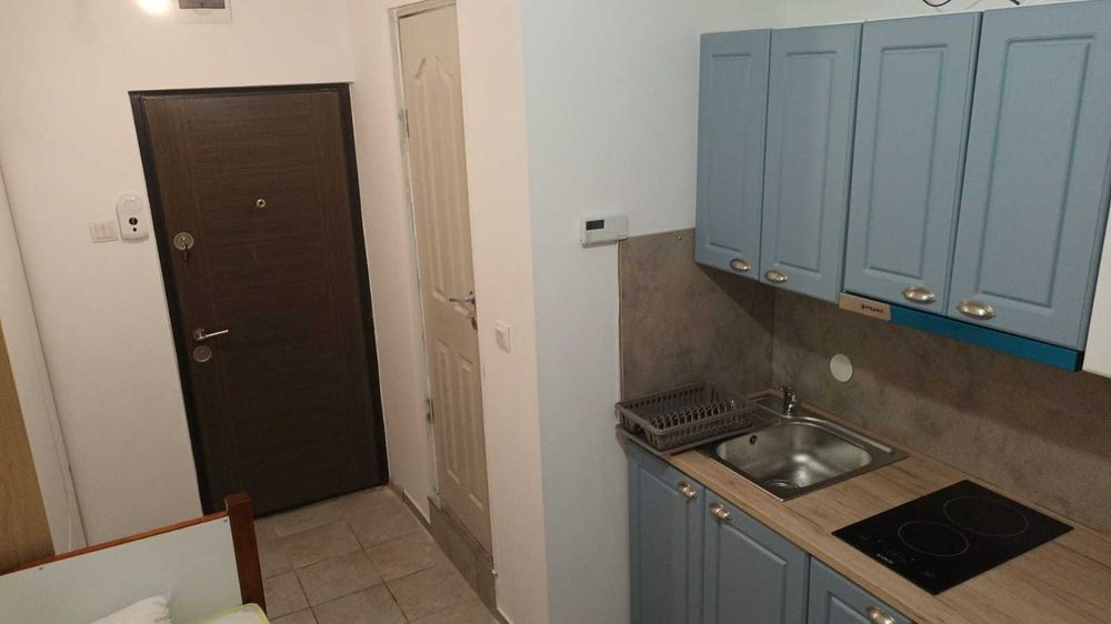 Vand camera cu baie si centrala proprie in Astra