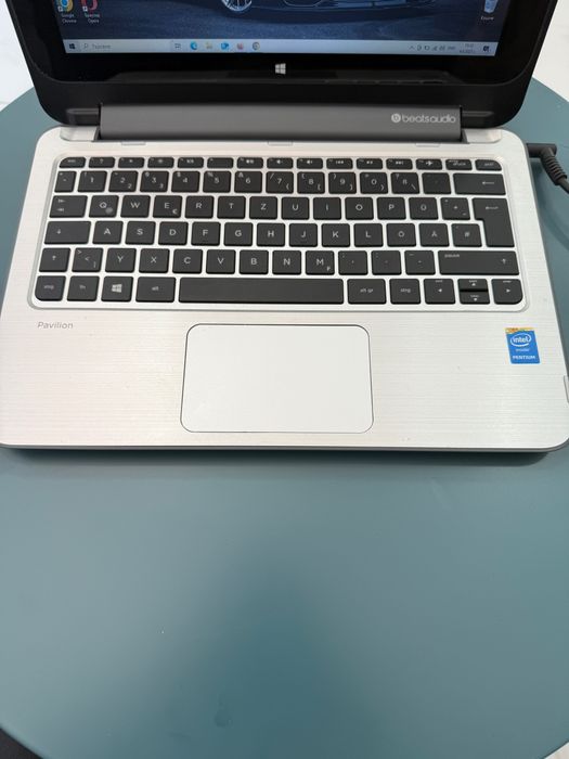 HP Pavilion 512 GB 4GB RAM