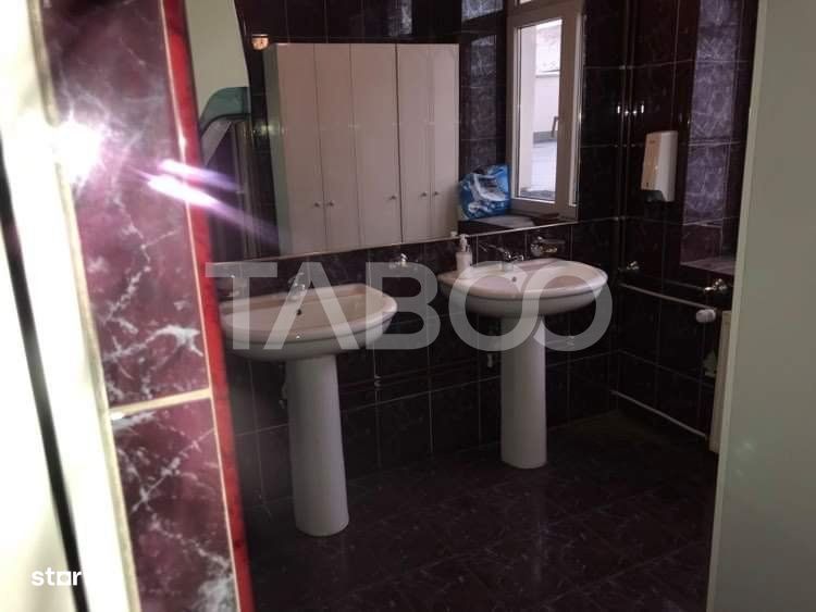 Spatiu de birouri decomandat 4 incaperi generoase zona Terezian Sibiu