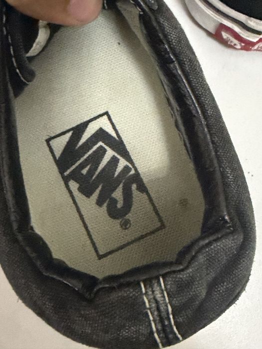 Vans old school.