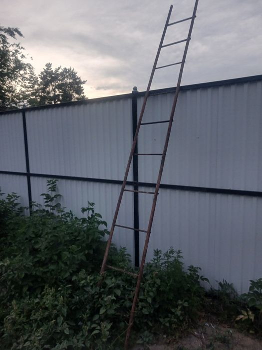 Продам железные лестницы