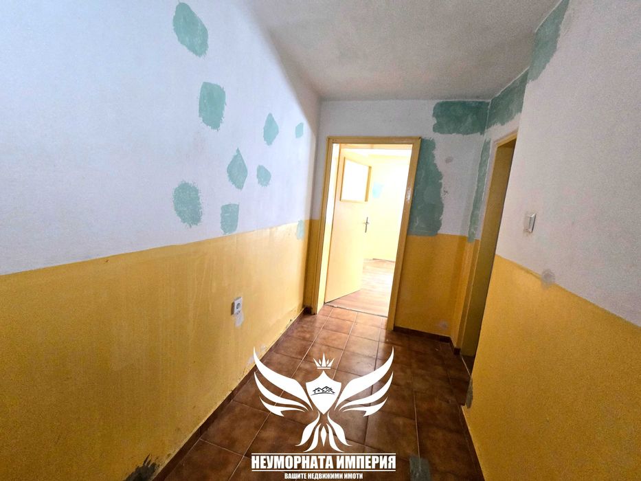 Под наем тристаен 98кв.м. партер в гр.Асеновград кв.Жорж Махала