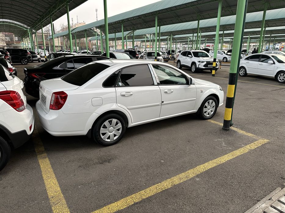 Jentra. 2020. Metan. Gaz