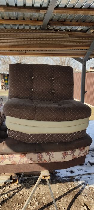 Кресло диван даром