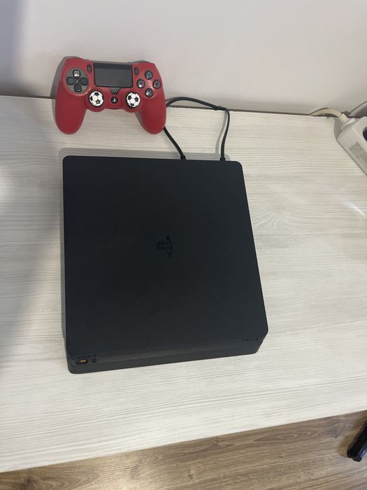 PS4 Slim 1TB + джойстик + 15 игри