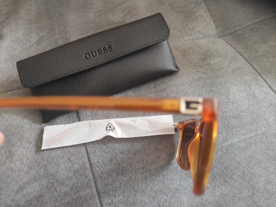 Слънчеви очила Guess Нови