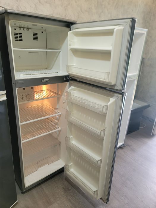 Холодильник  "Gold star"