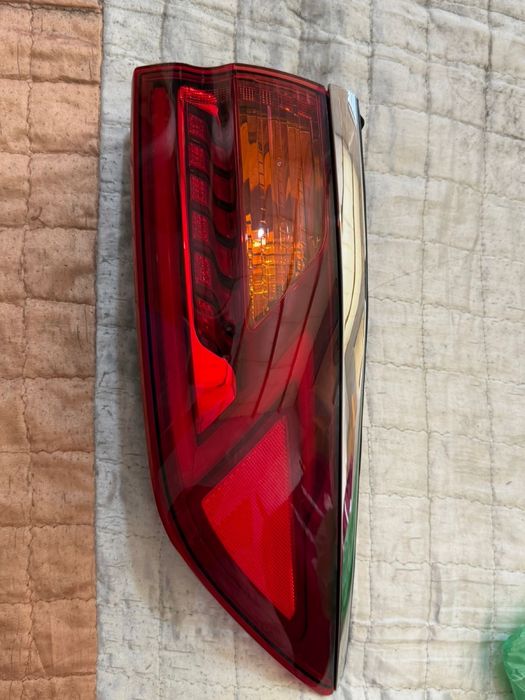 Продам на KIA K7 задний стоп