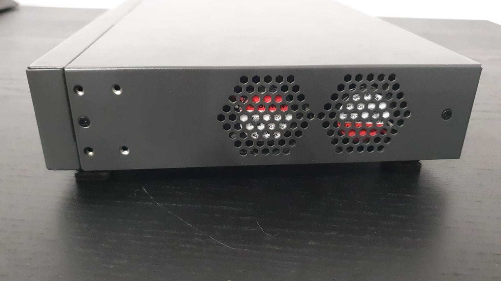 Switch TP-LINK Omada 8-Port PoE+ 2.5GBASE-T Managed Switch2 10GE SFP+