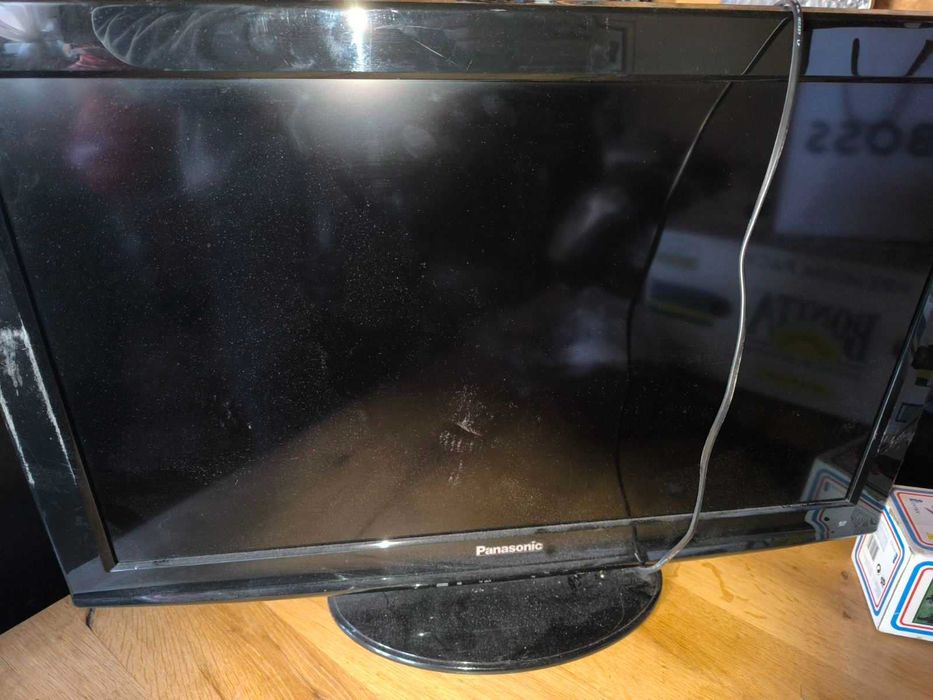 Телевизори Самсунг 40'' и Панасоник 32 ''