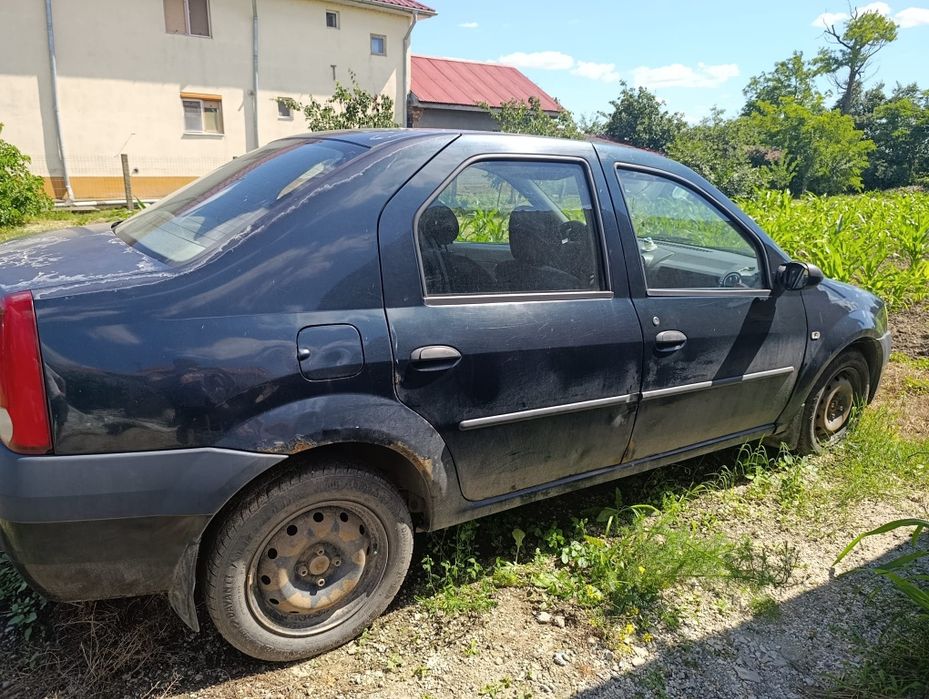 Vând Logan, preț fix