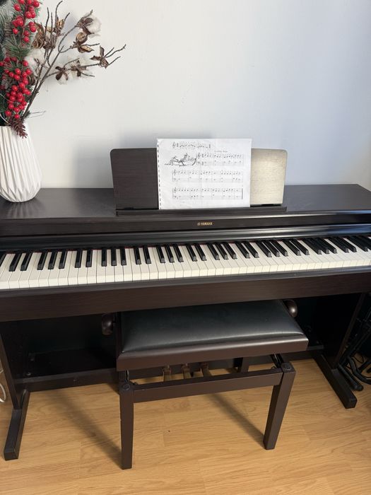 Pianină digitală Yamaha Arius YDP164  stare excelenta