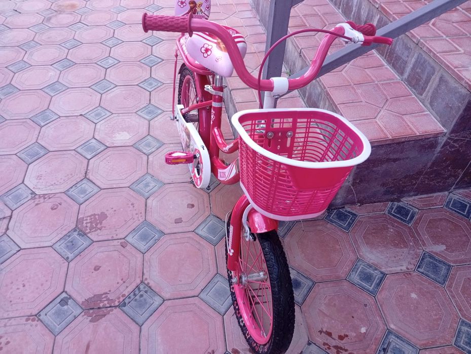 Продам велосипед для девочки