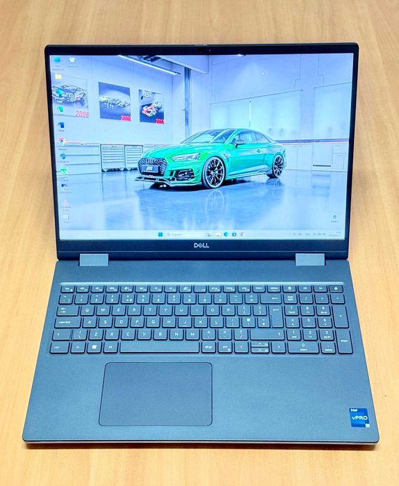 Dell Precision 7670 / i7-12850HX / 32GB DDR5 CAMM / 512GB SSD / RTX A1000 4GB / 16.0" FHD+
