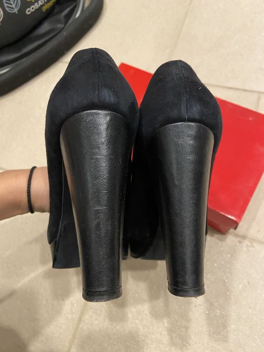 Pantofi toc piele intoarsa 40