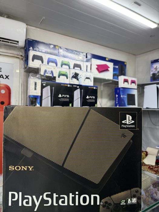 Playstation 5 slim limited 30 anne ersary