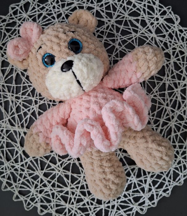 Малки плетени играчки. Зайче, мече, коте, бобър