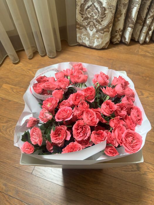 Букет роз в коробке
