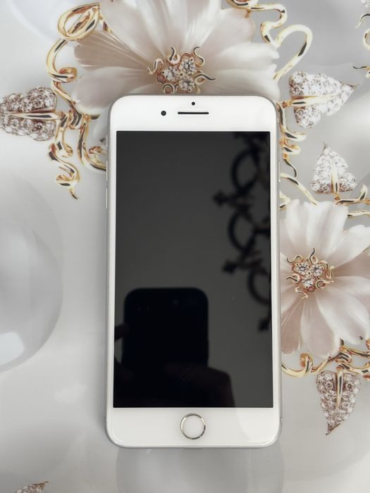 Продаю телефон Apple iPhone 7+ 32 gb