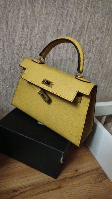 Sumka tutilmagan xolati zo'r