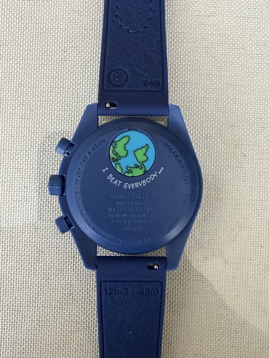 Mission To Earthphase MoonShine Gold