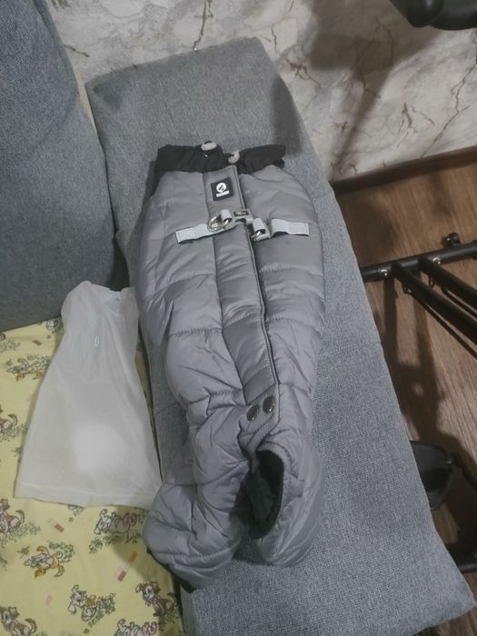 Продам зимний комбинезон для собак