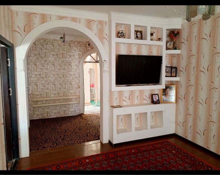 Продается двух этажный дом.