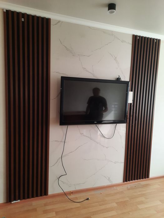 Клеим обои,галтели,выравнивание стен потолков