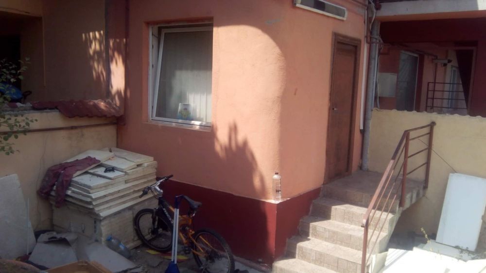 Garsonieră și curte Trivale (reducere)