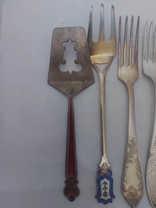 Мельхиоровые вилки.