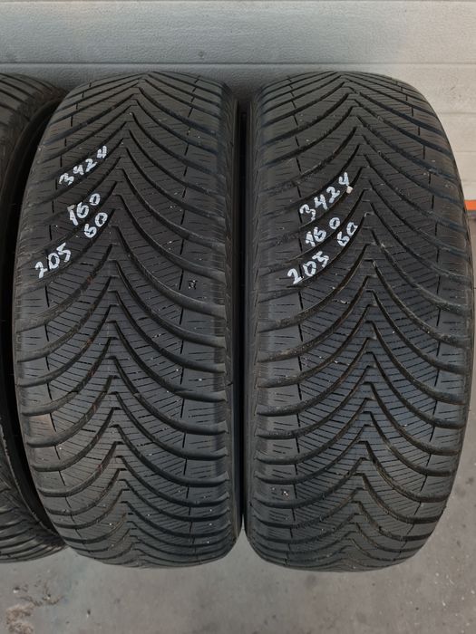 Всесезонни гуми 4 броя KUMHO Solus4S HA32 205 60 R16 дот 3424